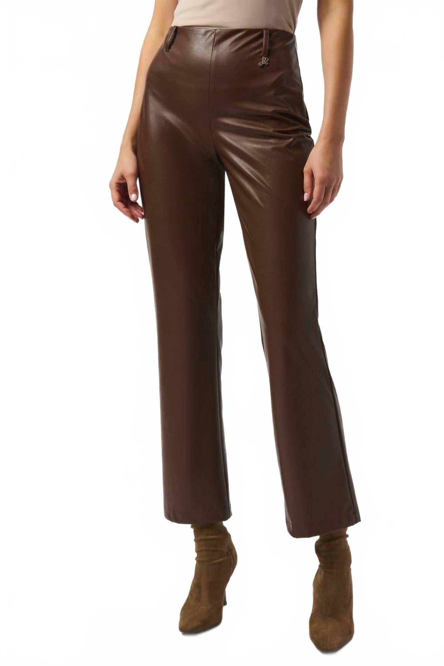 Pantalón de efecto cuero de pierna ancha color café