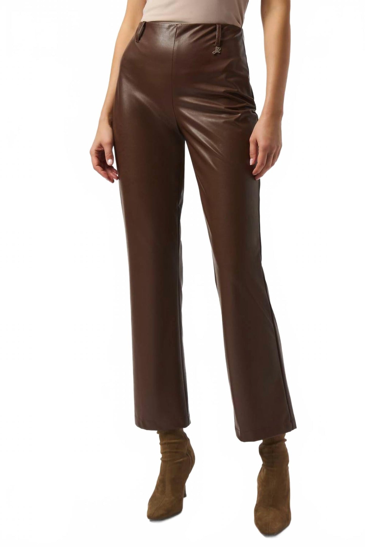 Pantalón de efecto cuero de pierna ancha color café