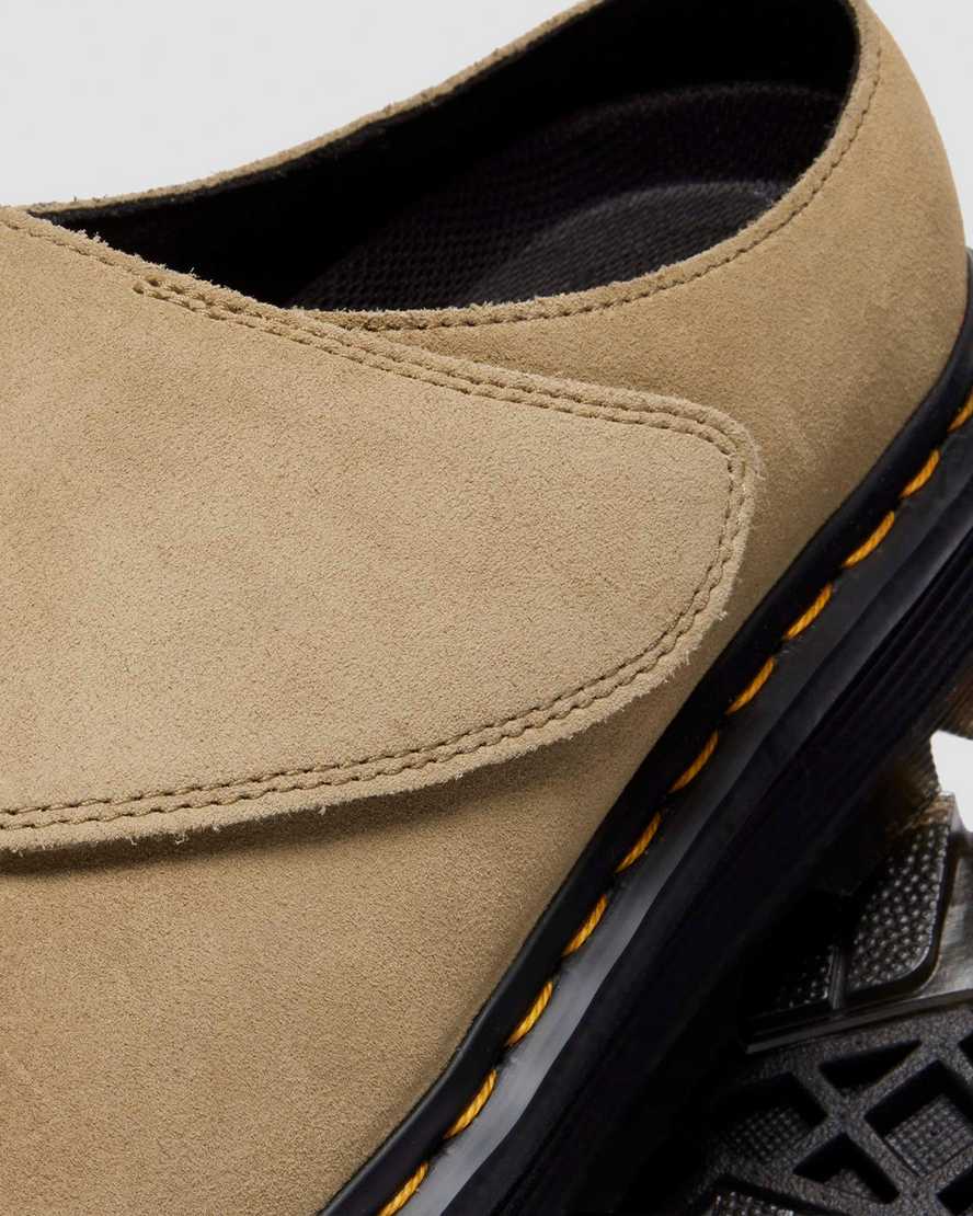 Zapatos destalonados de gamuza