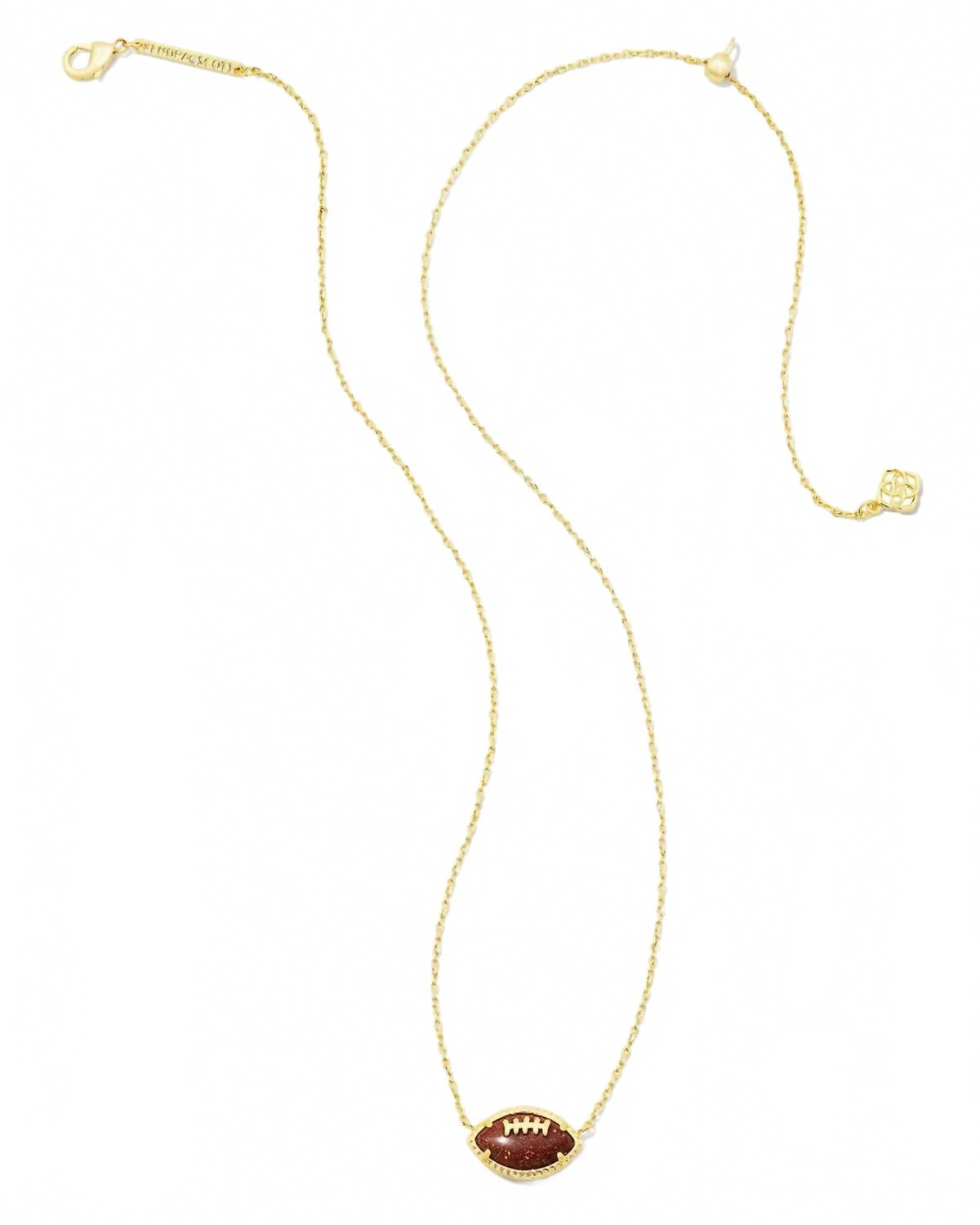 Collar de mujer color dorado