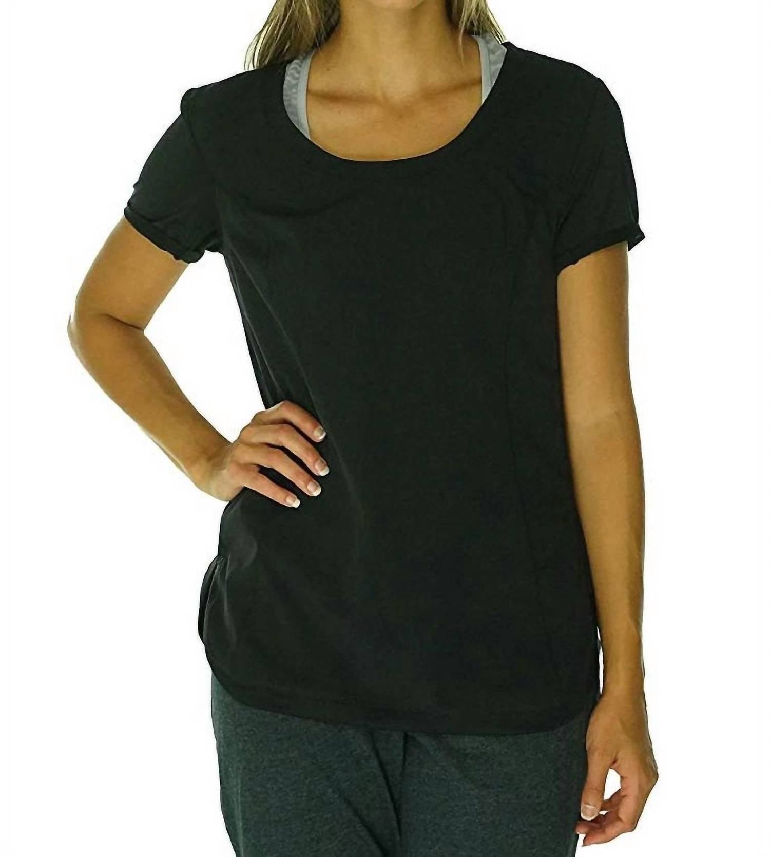 Camiseta color negro