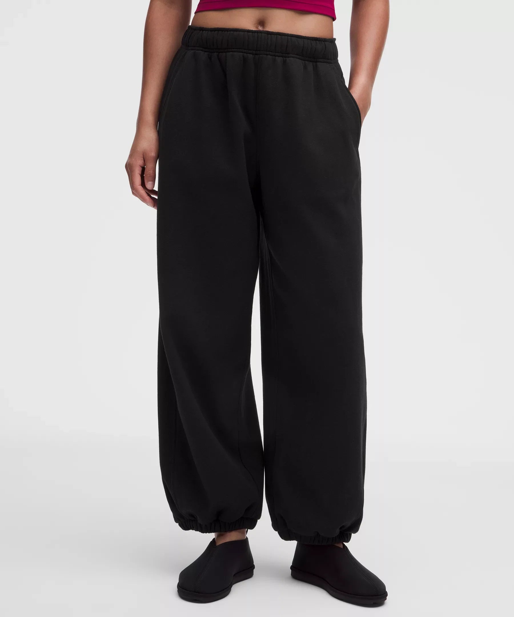 Pantalón deportivo de corte amplio