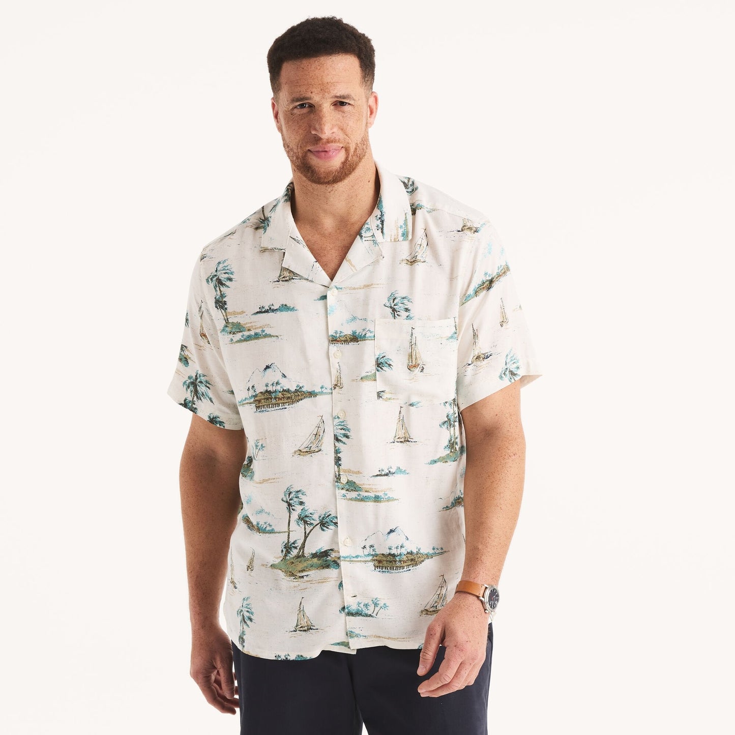 Camisa de hombre de manga corta con estampado