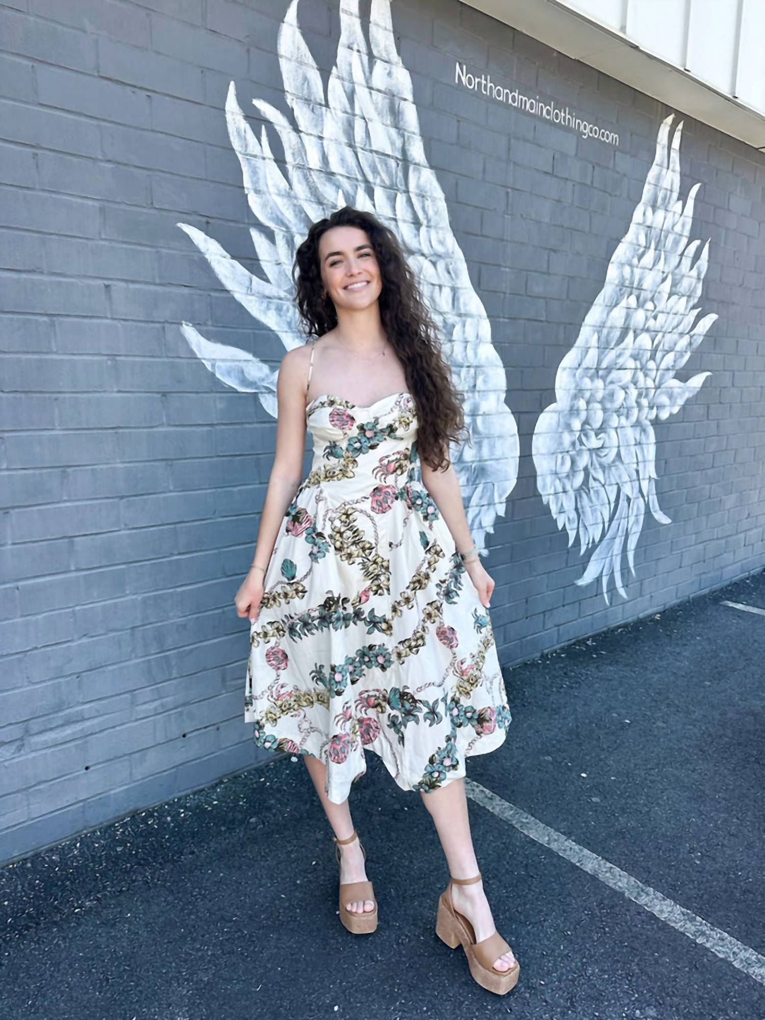 Vestido midi con estampado color marfil