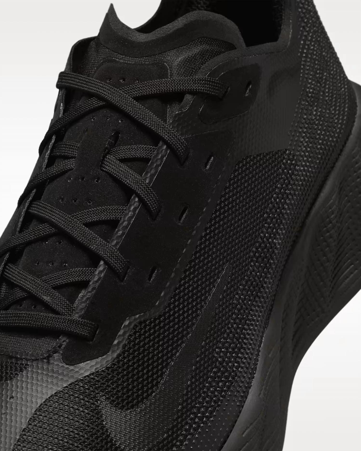 Tenis de hombre color negro y gris