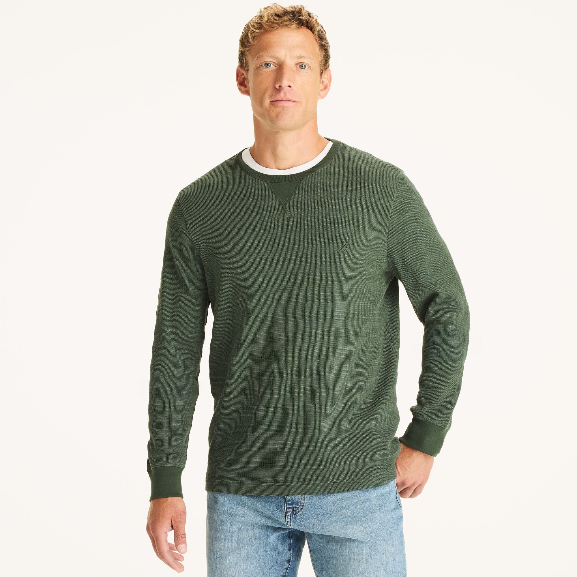 Buzo de hombre con cuello redondo