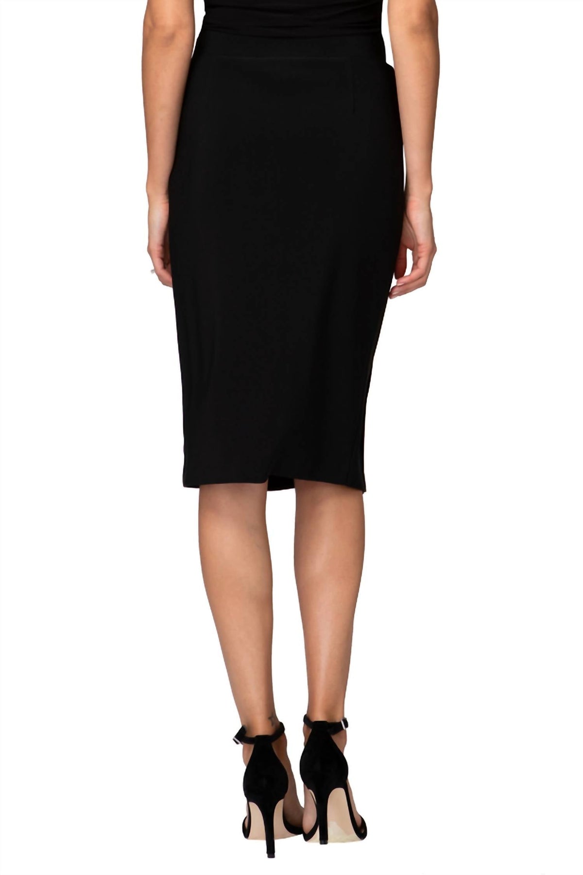 Falda color negro