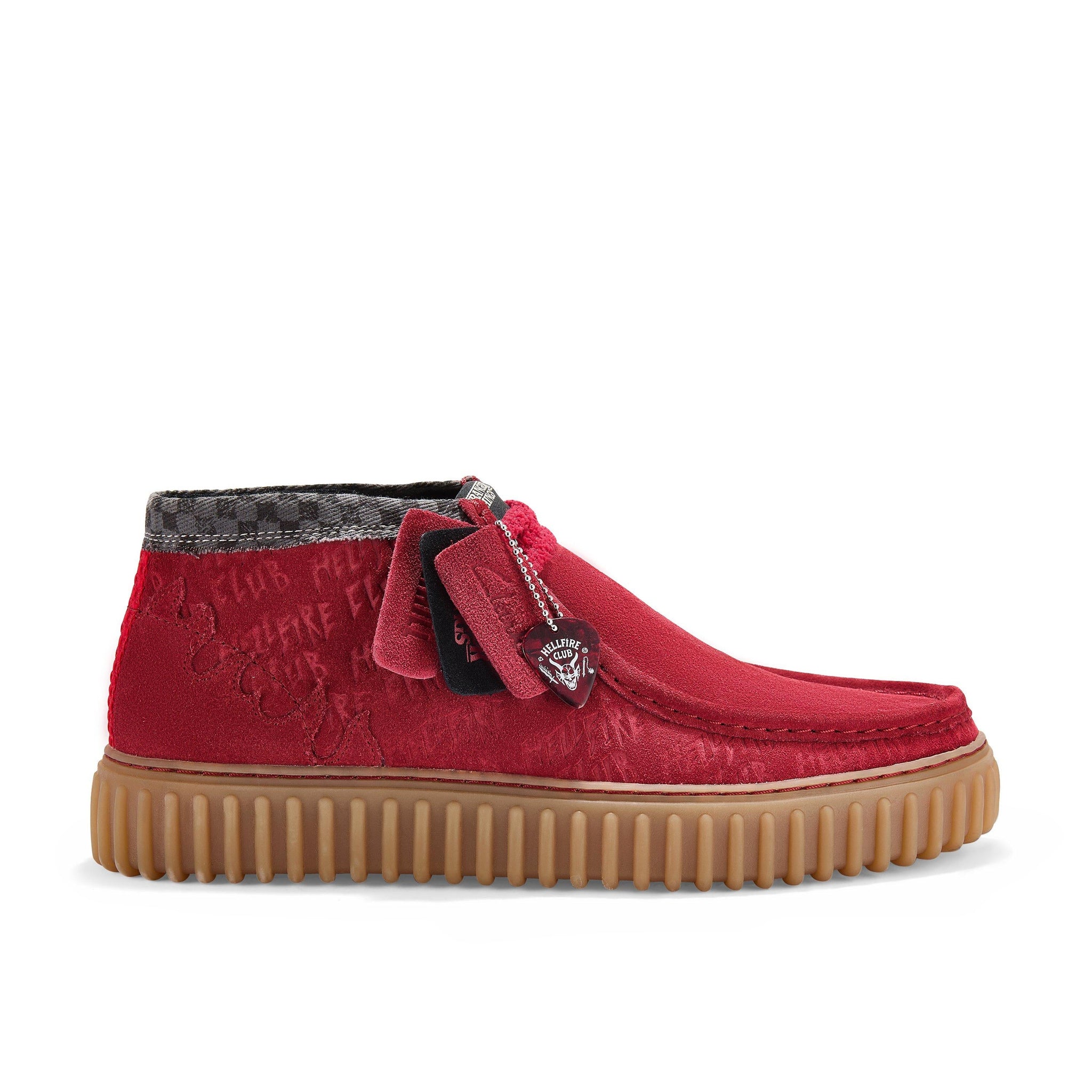 Calzado de gamuza color rojo