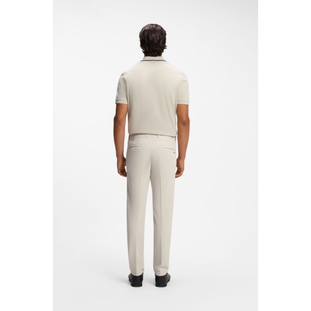 Pantalón de corte ajustado