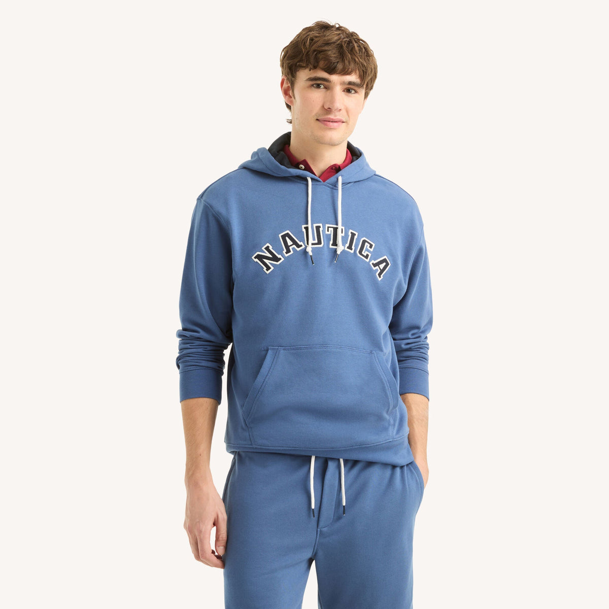 Buzo con capucha de hombre