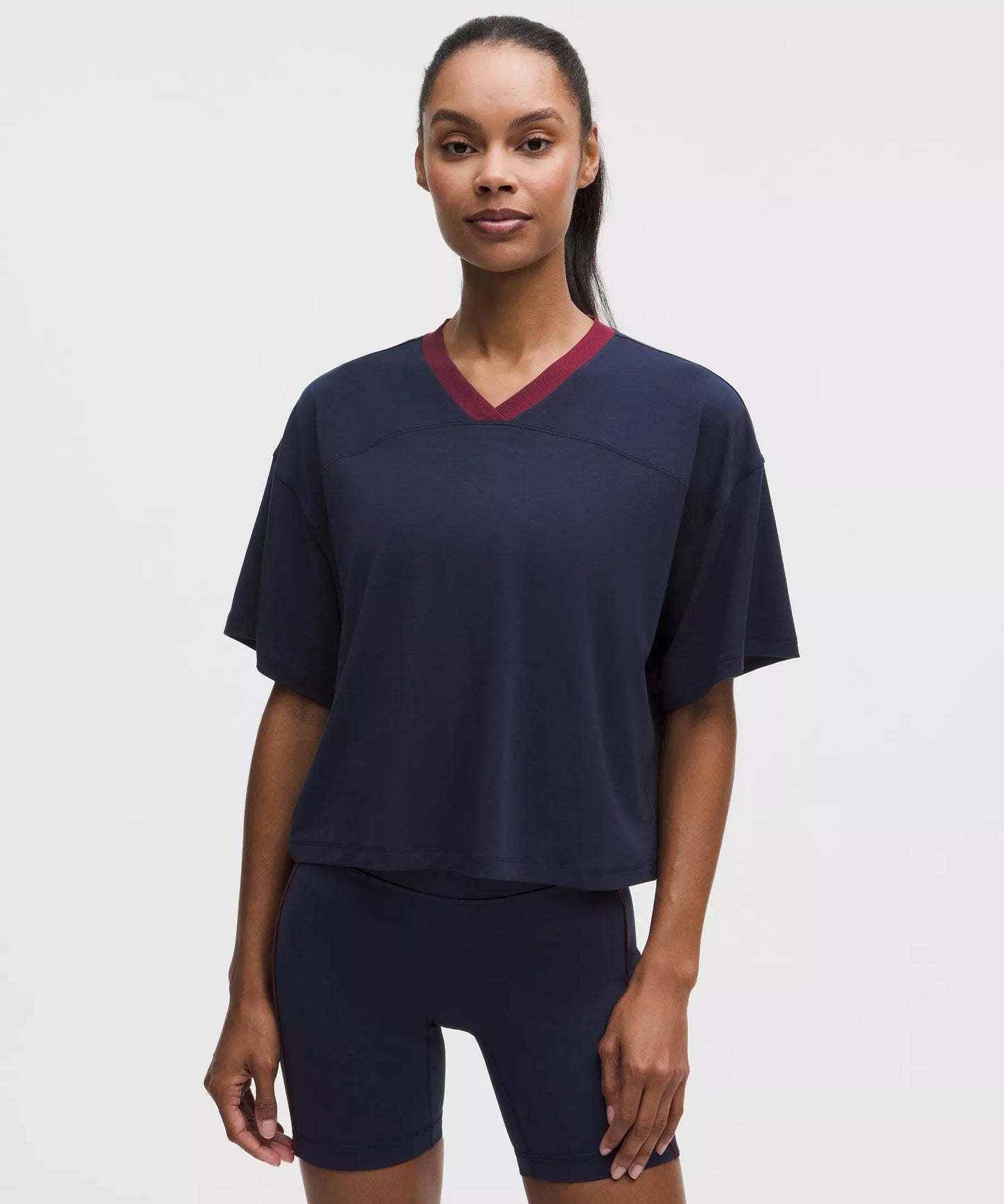 Camiseta con cuello en V