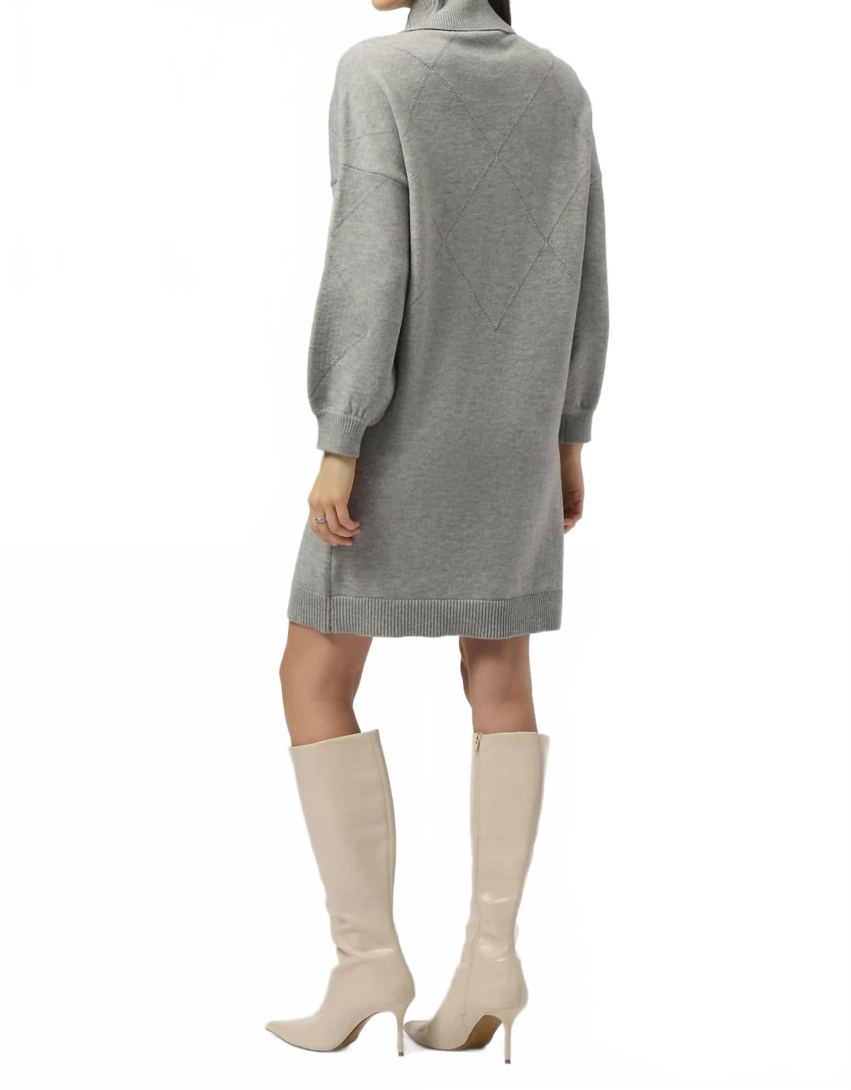 Vestido con cuello alto color gris