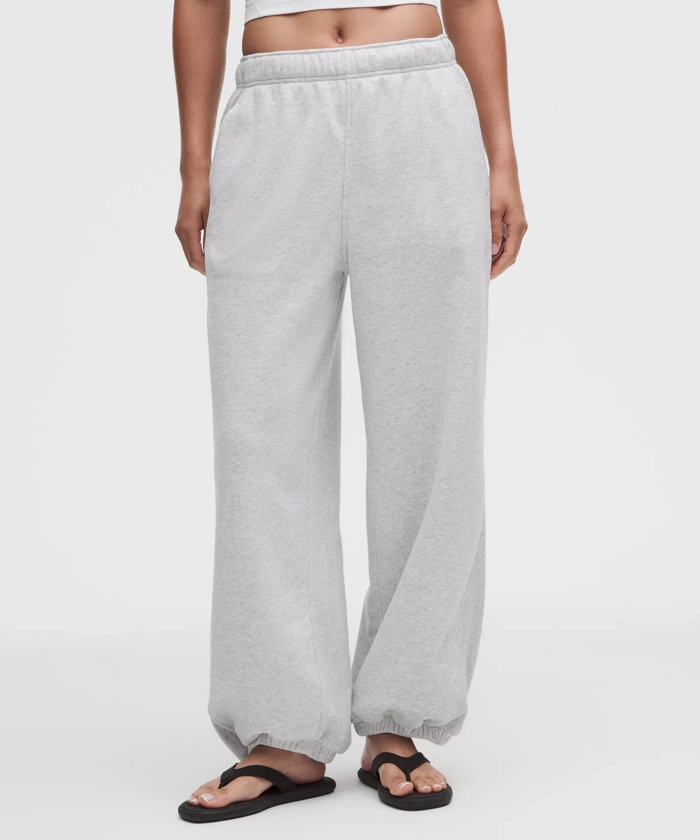 Pantalón deportivo de corte amplio