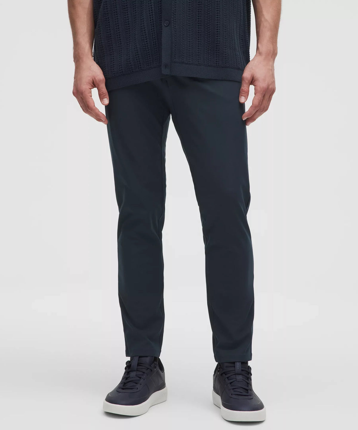 Pantalón de corte ajustado