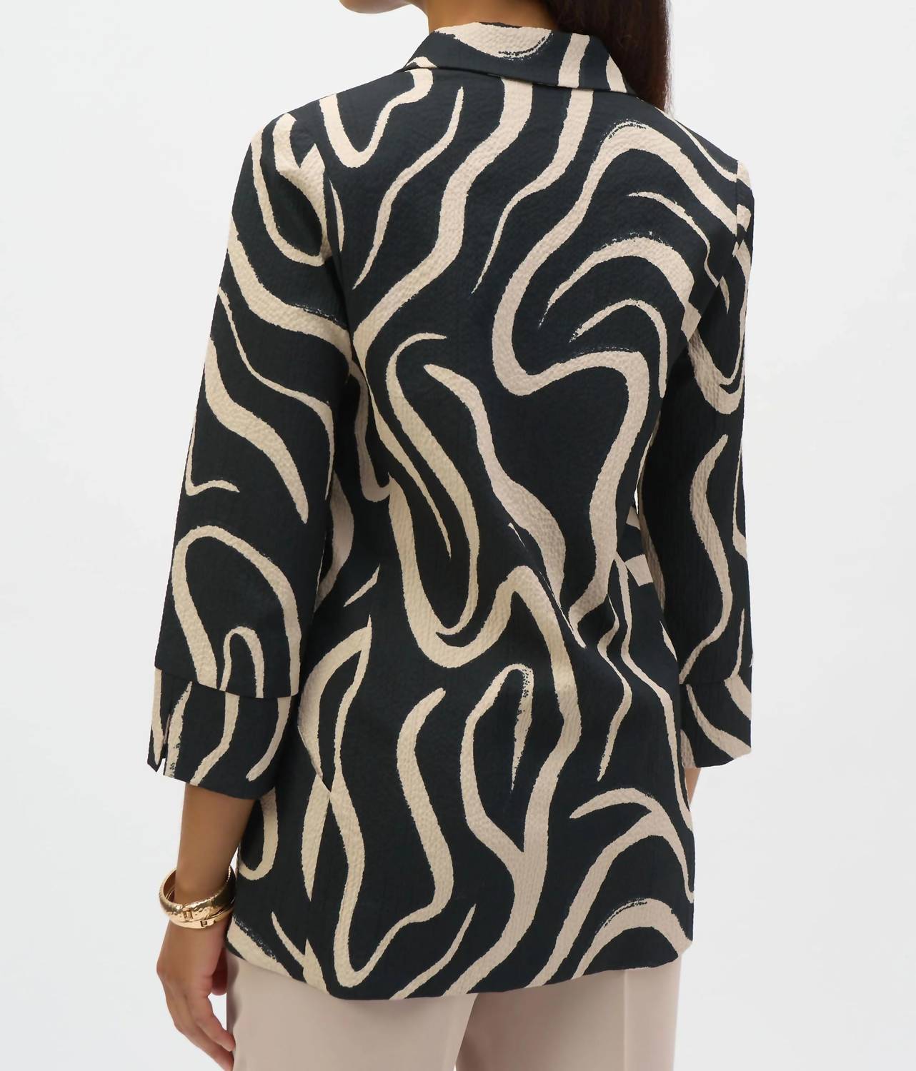 Blazer color negro
