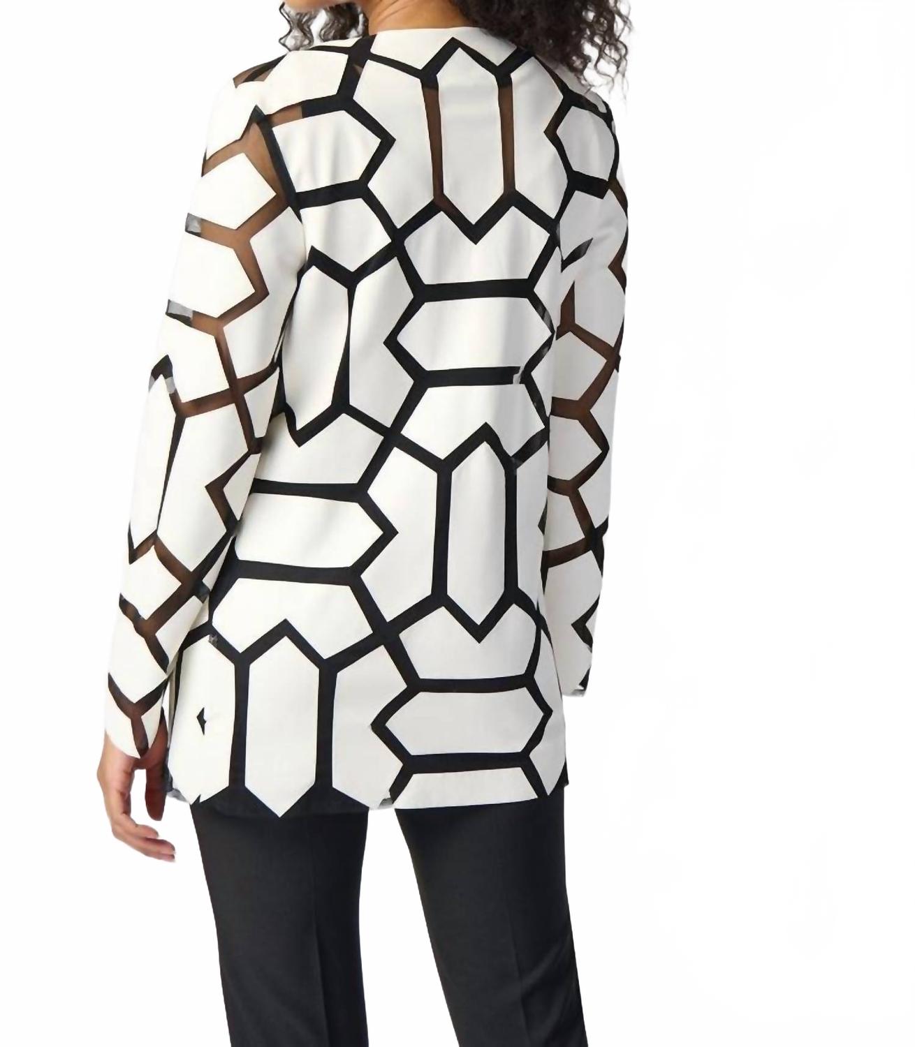 Chaqueta color negro
