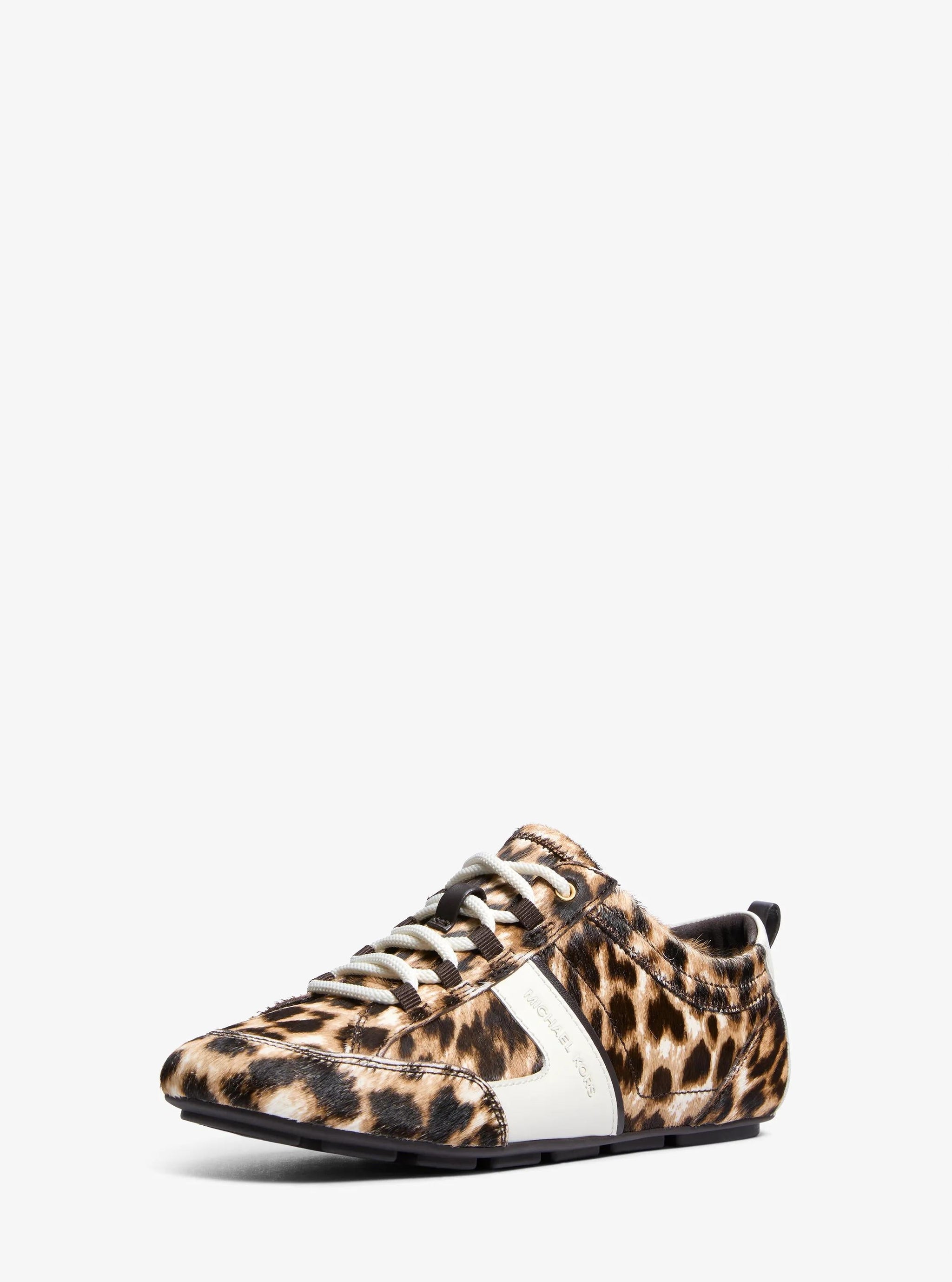 Tenis con estampado animal
