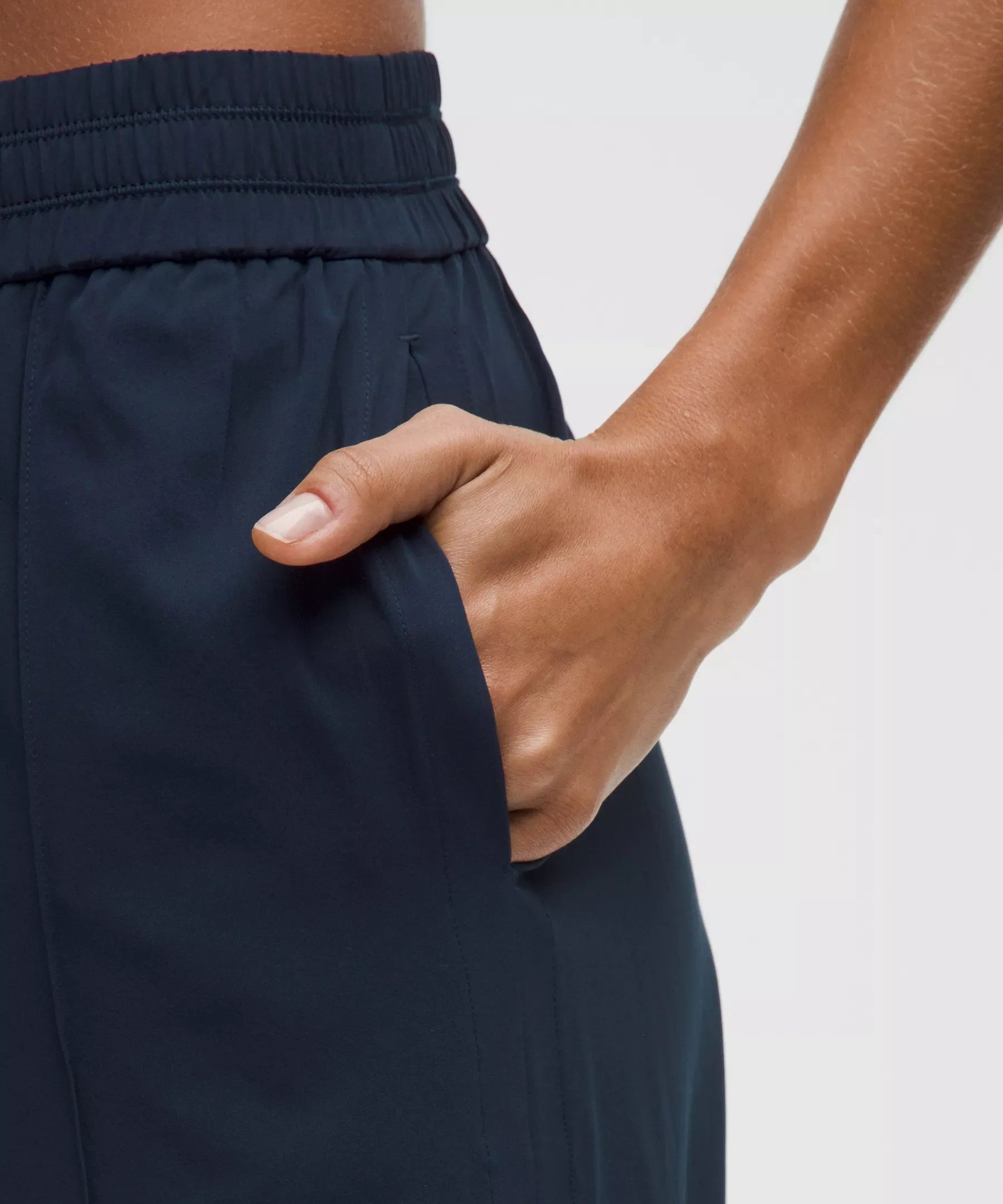 Pantalón de tiro medio