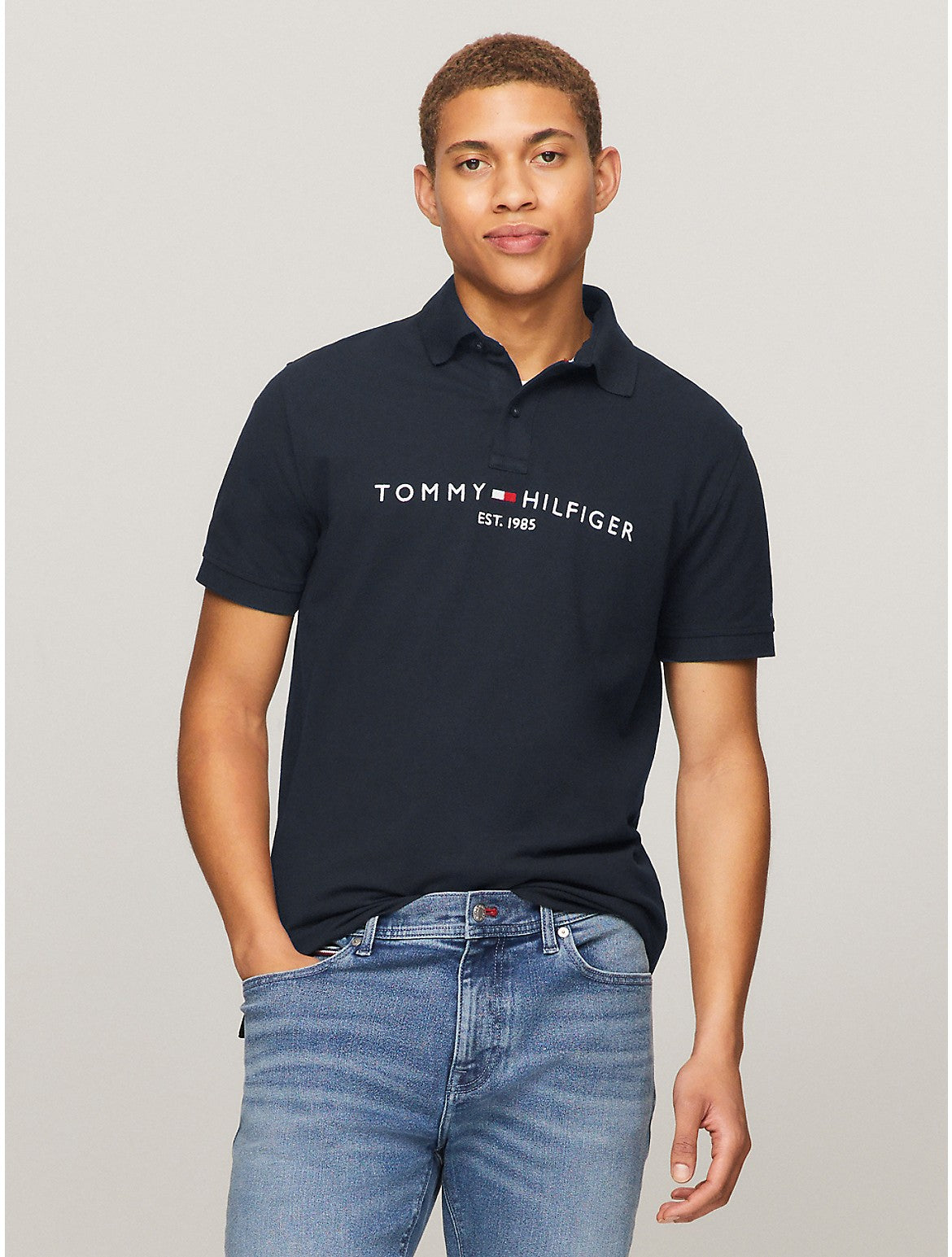 Polo de hombre con estampado con bordado