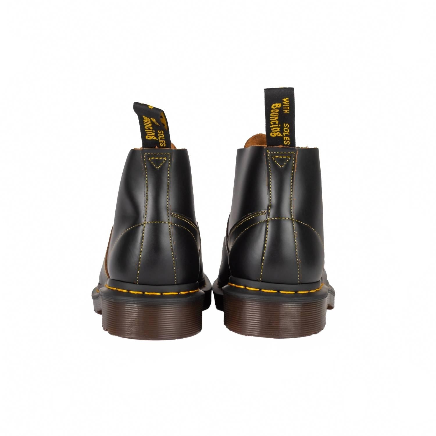 Botas de hombre color negro
