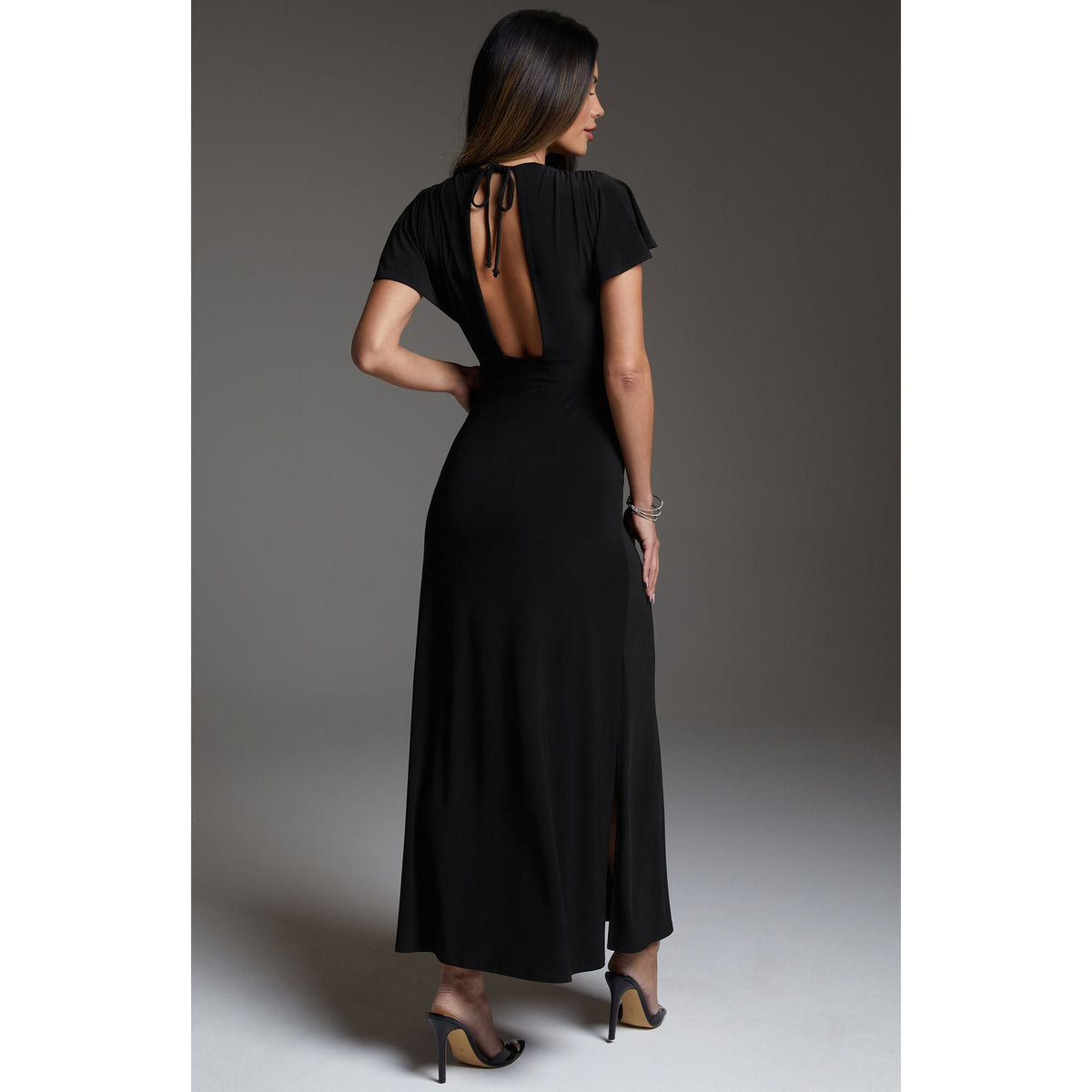 Vestido de mujer largo con cuello en V