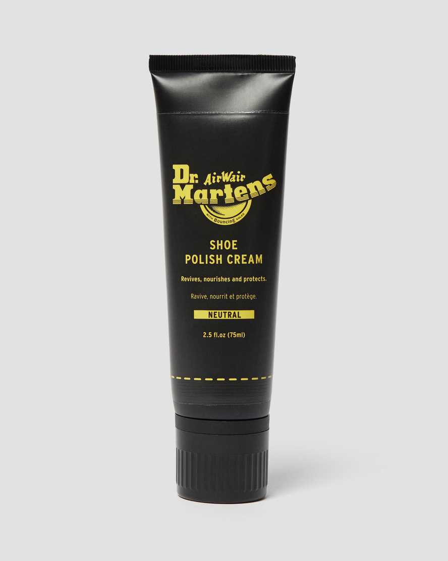 Producto para el cuidado del calzado color crema