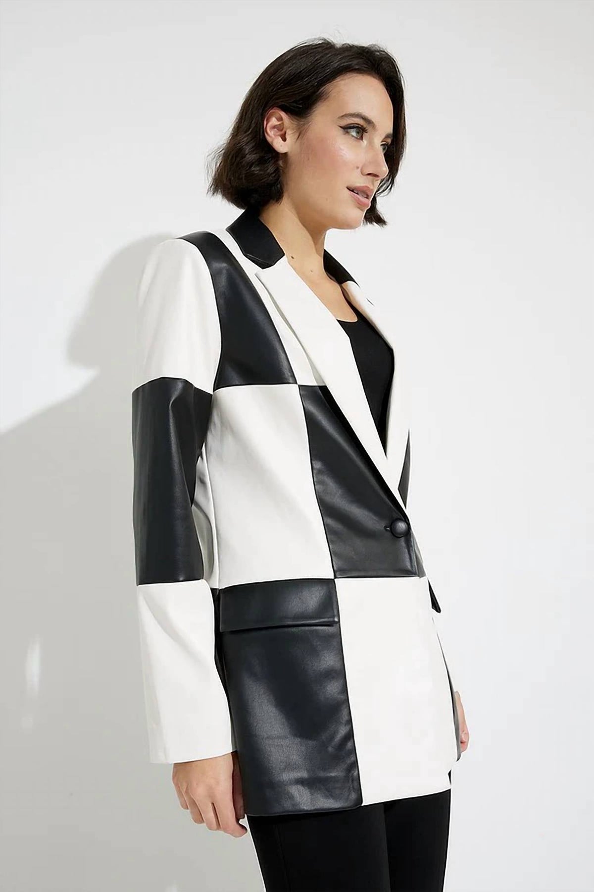 Chaqueta de efecto cuero color negro y blanco