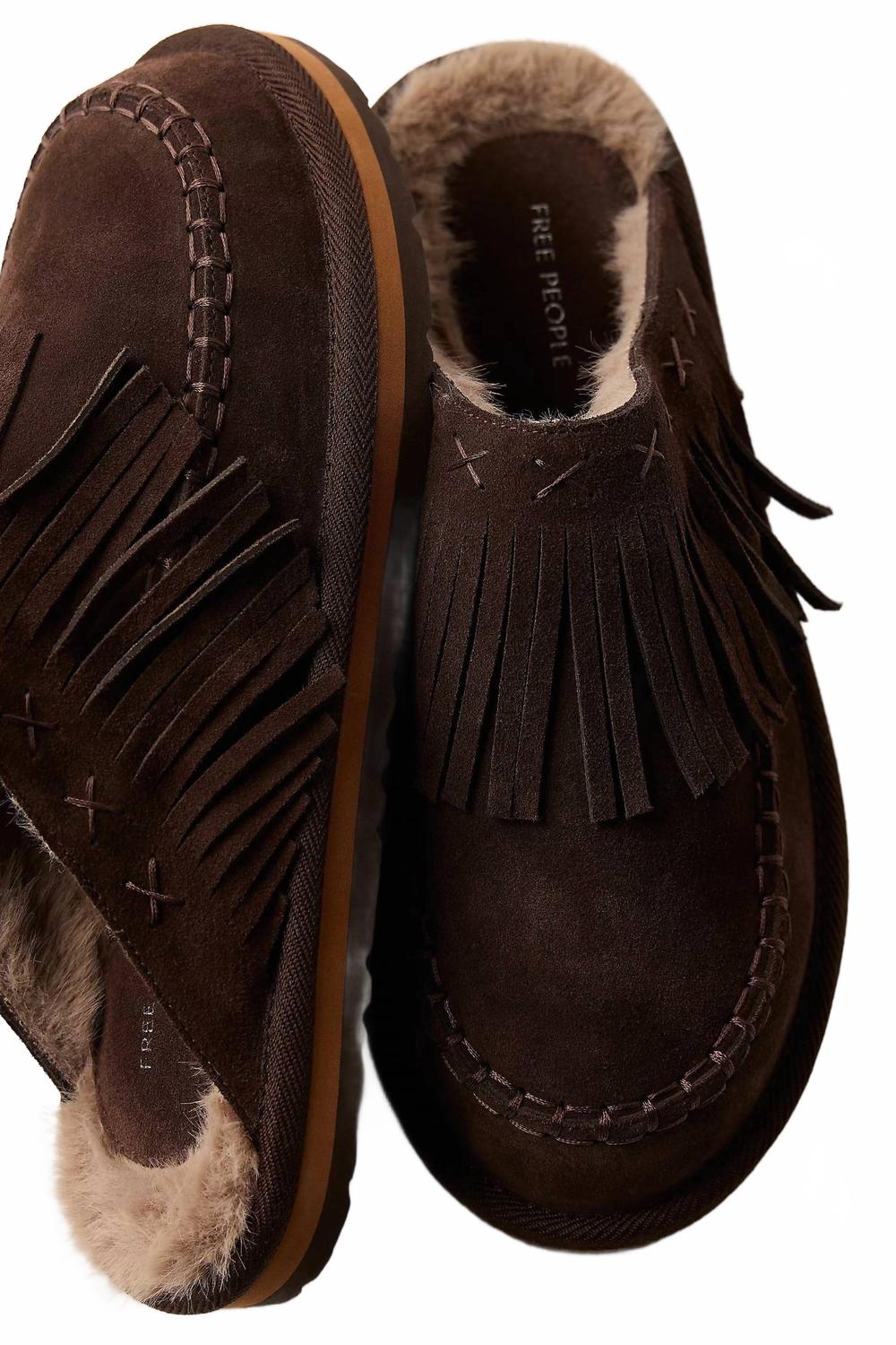 Zapatos destalonados de mujer de gamuza