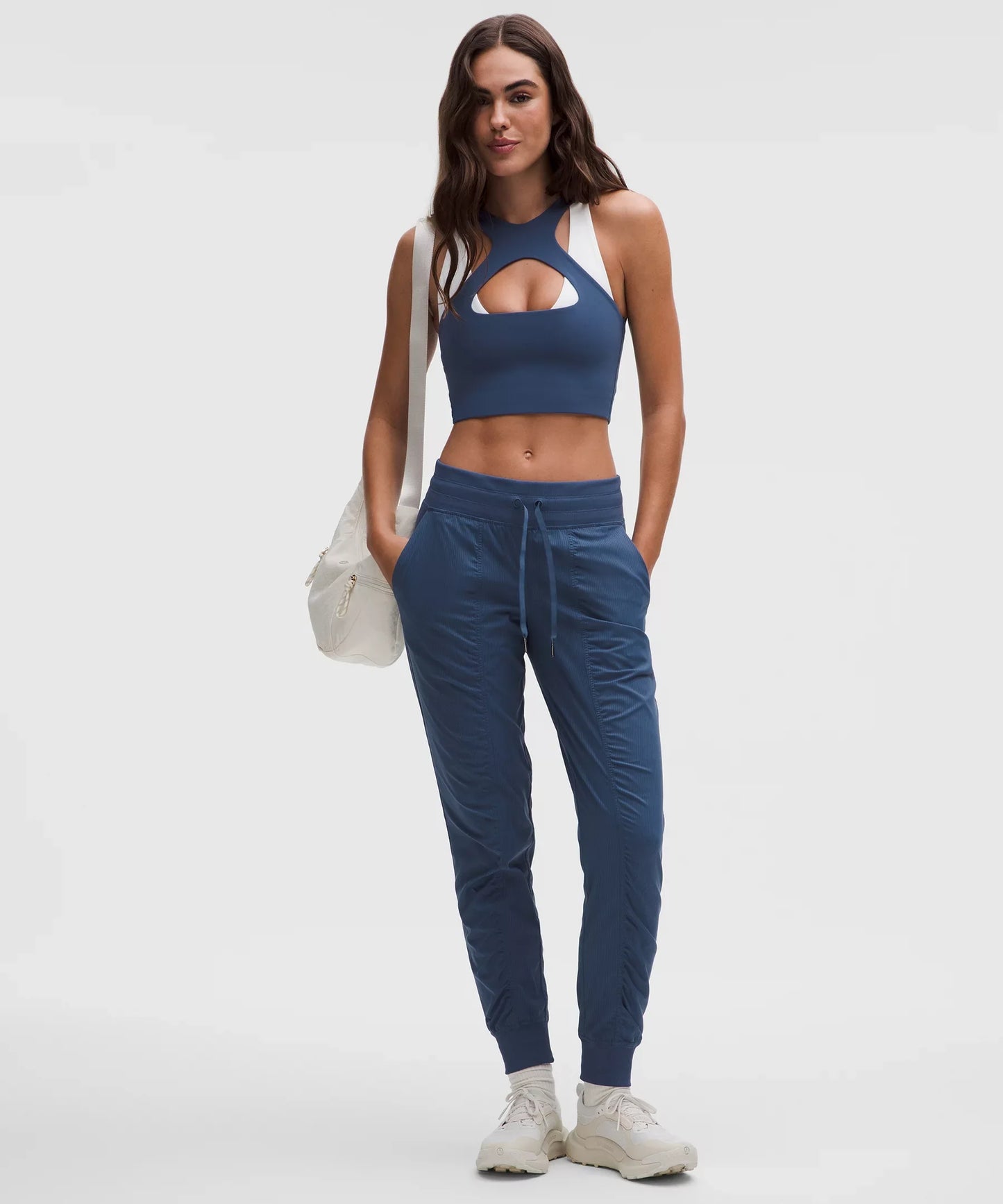 Pantalón deportivo de tiro medio