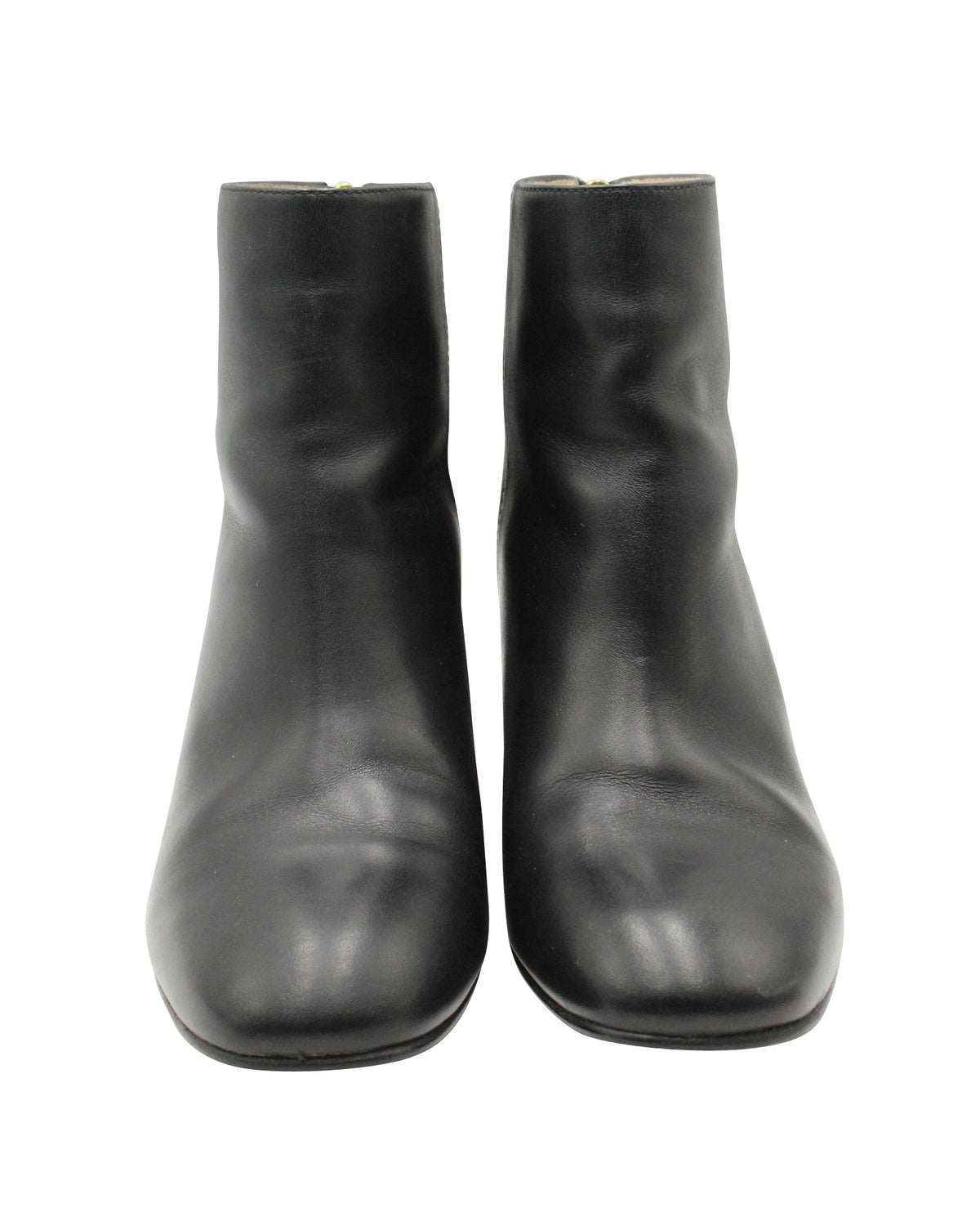 Botines de cuero color negro