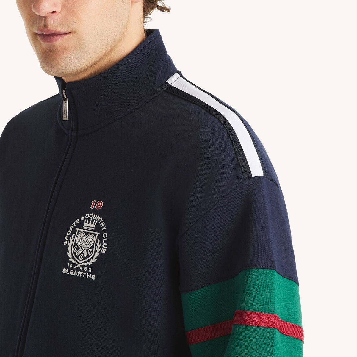 Buzo de hombre con cuello alto