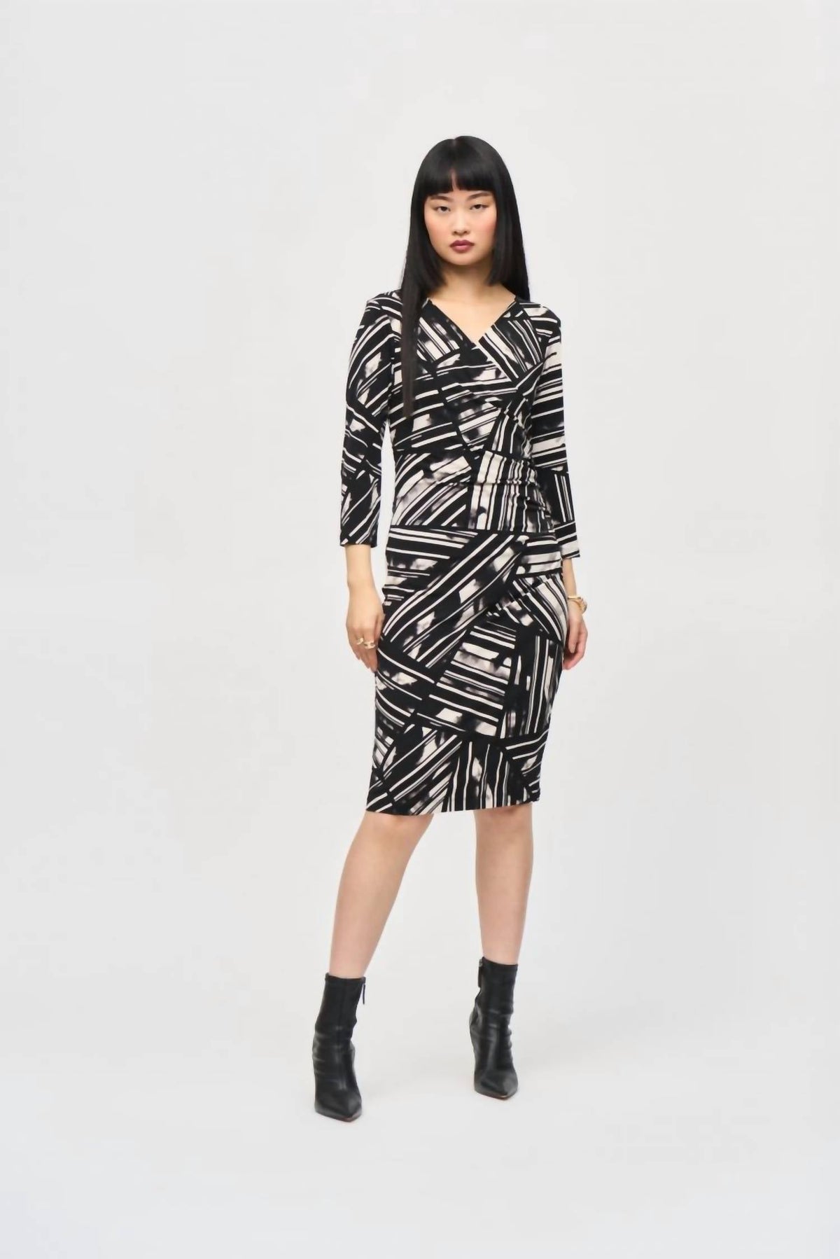 Vestido a rayas color negro