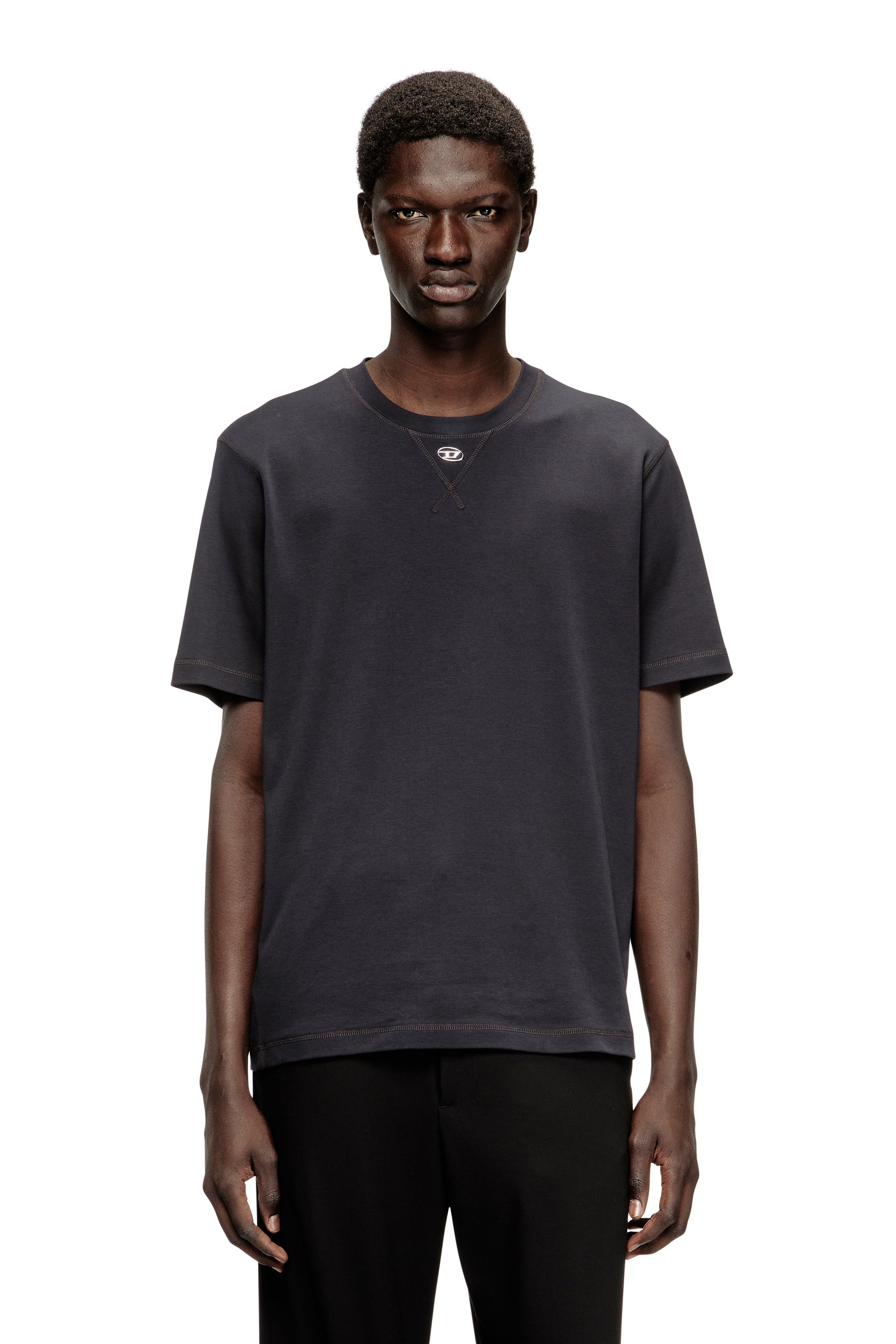 Camiseta con cuello redondo
