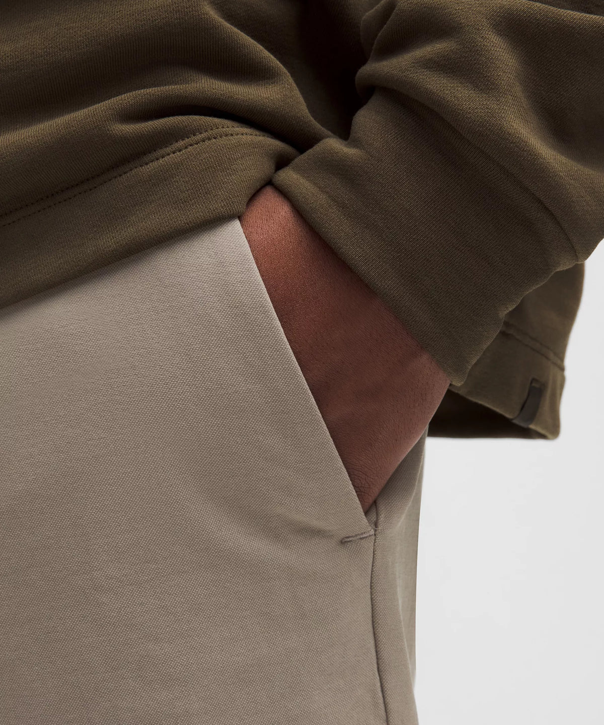 Pantalón de corte ajustado