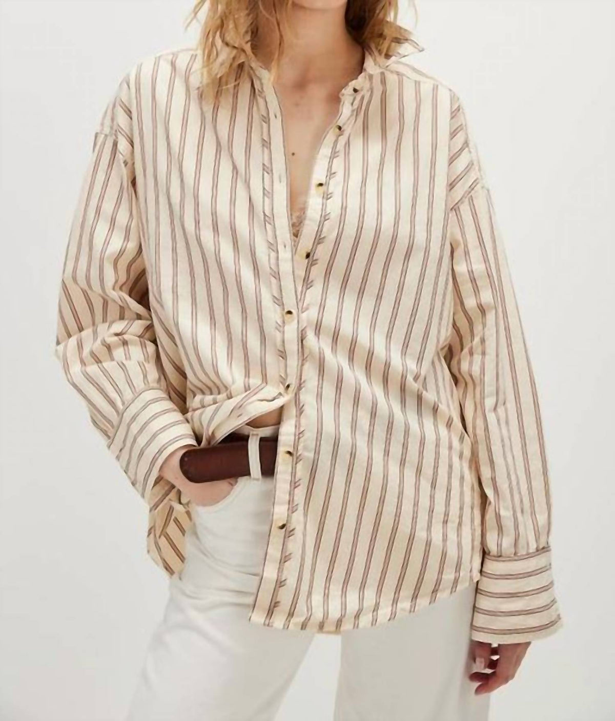 Camisa a rayas color marfil