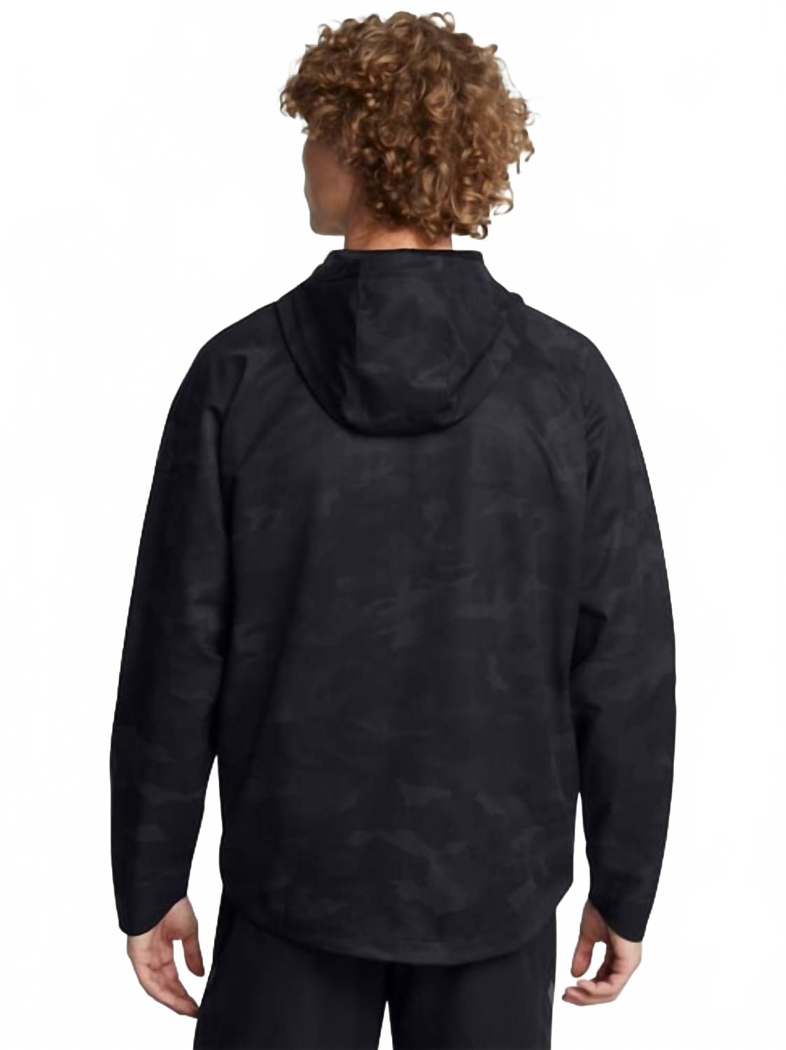 Chaqueta color negro