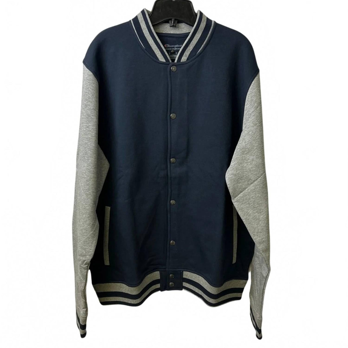 Chaqueta color azul marino y gris
