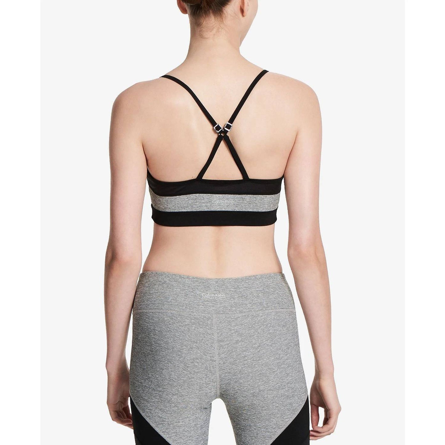 Top deportivo color negro