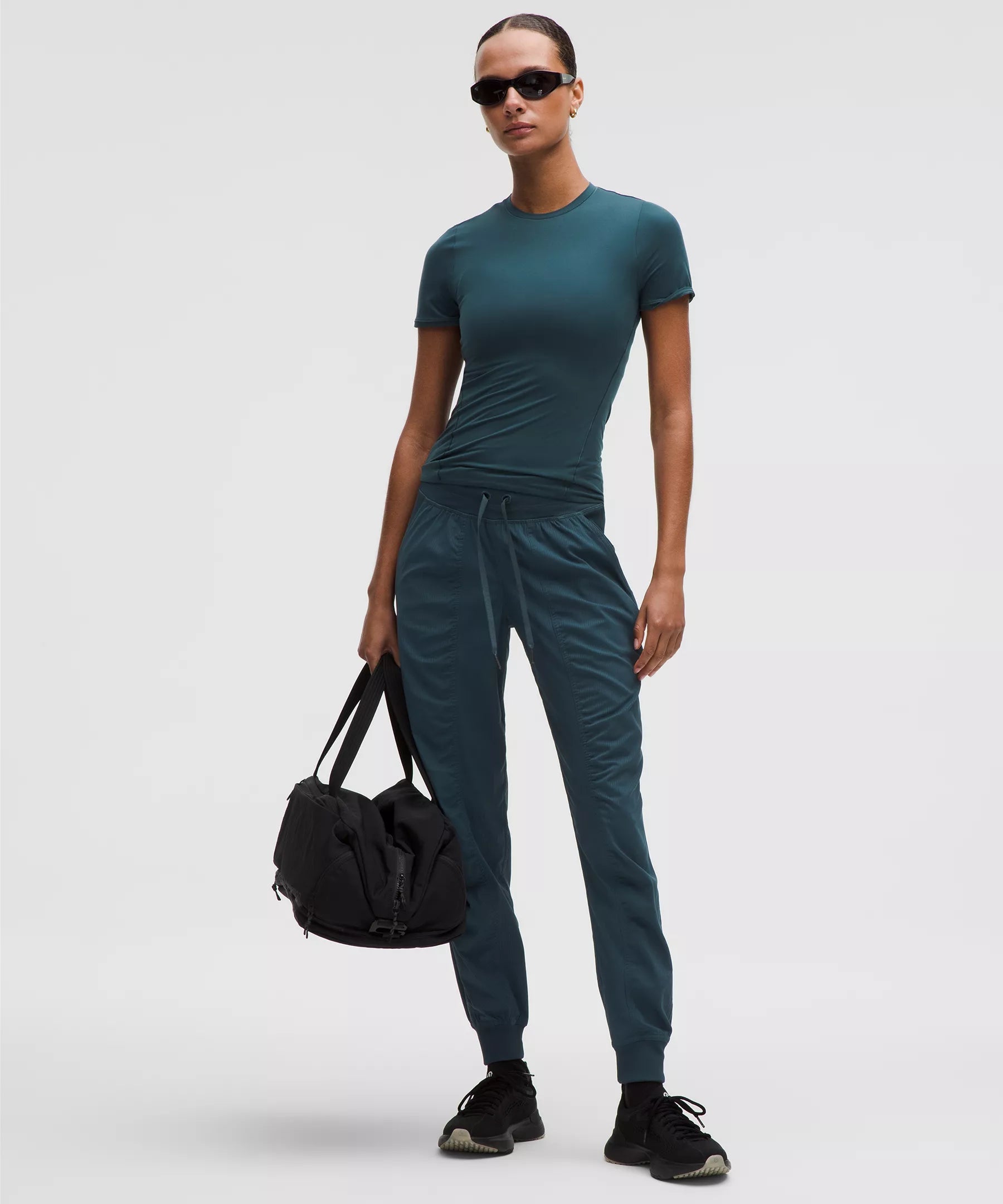 Pantalón deportivo de tiro medio
