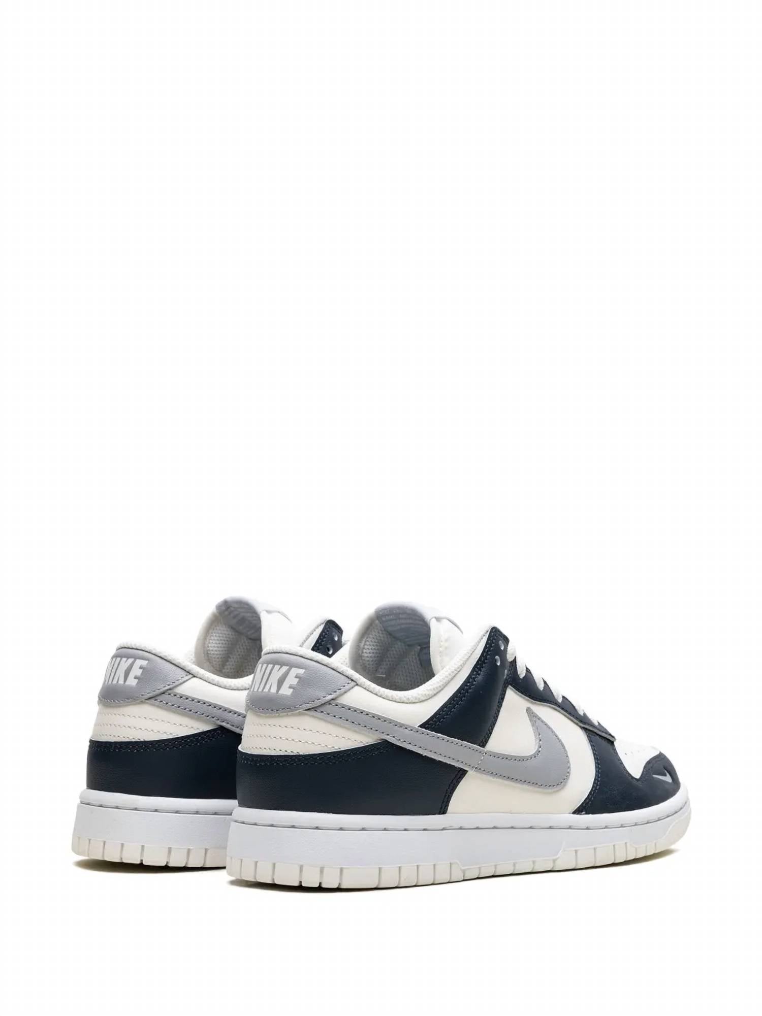 Tenis de mujer color azul marino