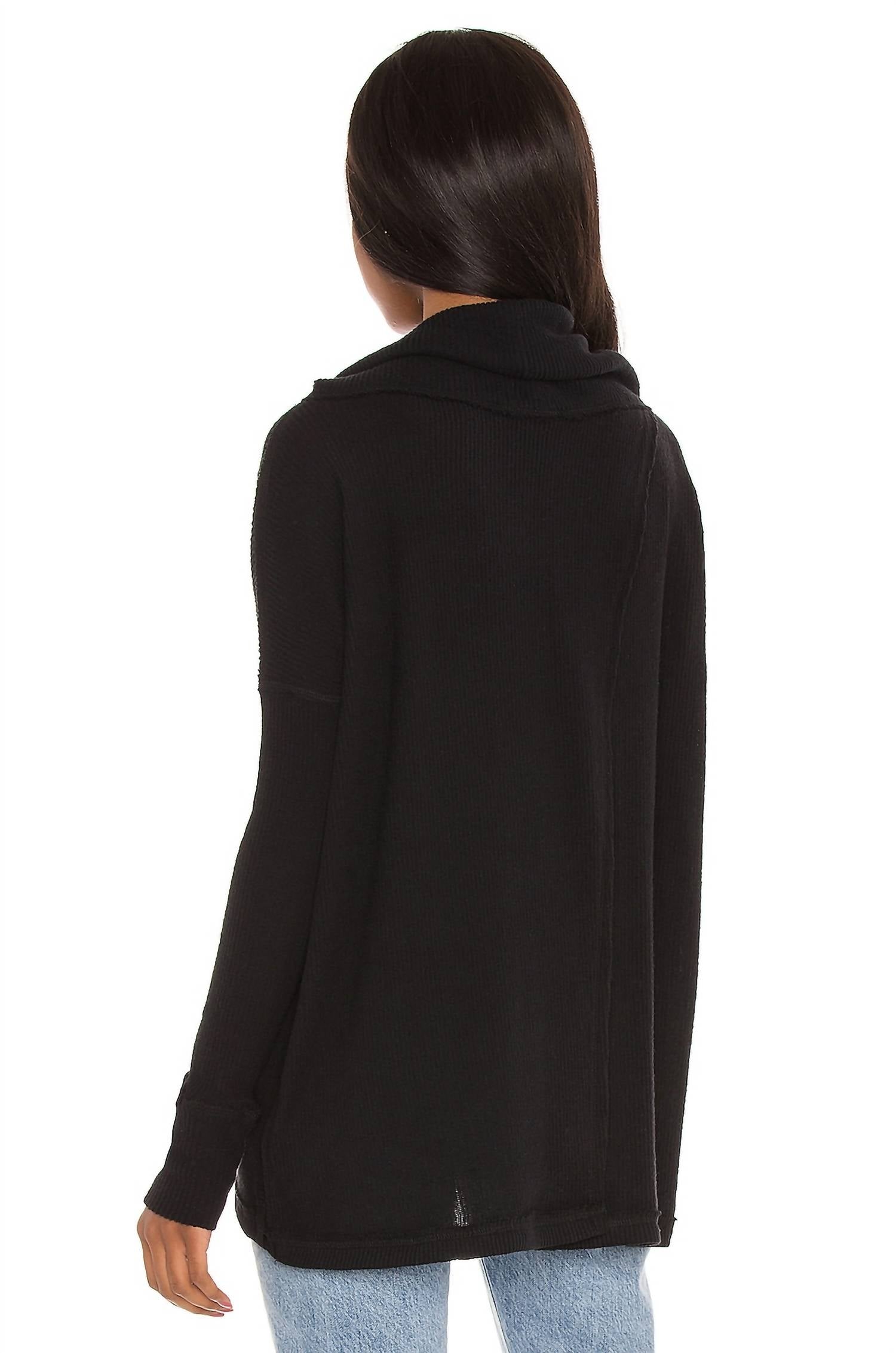Top de manga larga color negro