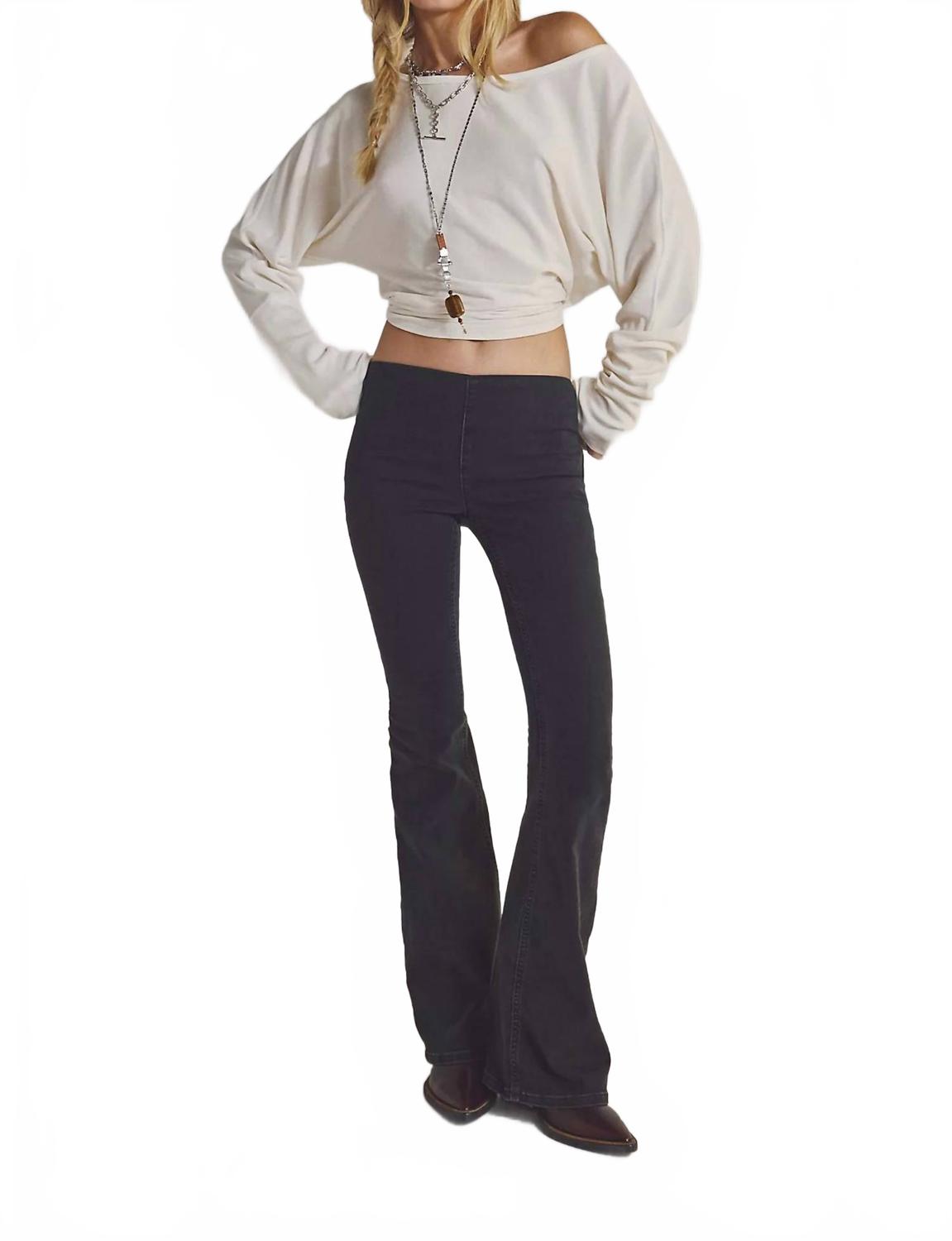 Jean color negro