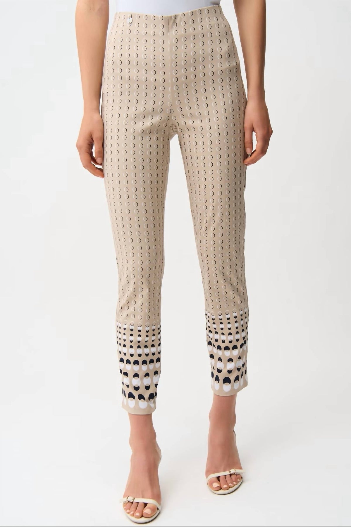 Pantalón color beige