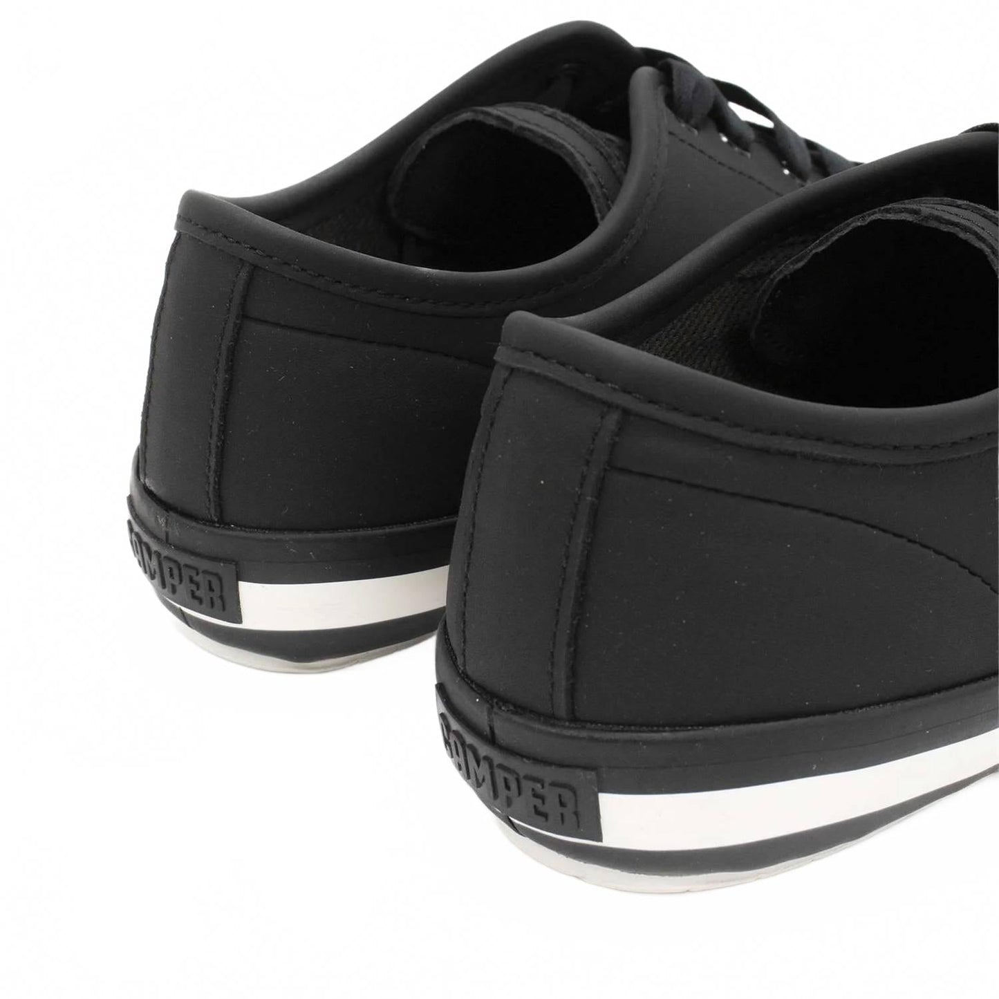 Tenis de mujer color negro