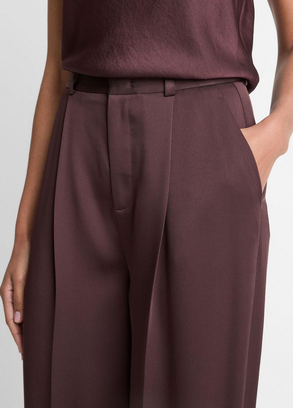 Pantalón de satén de pierna ancha con pliegues