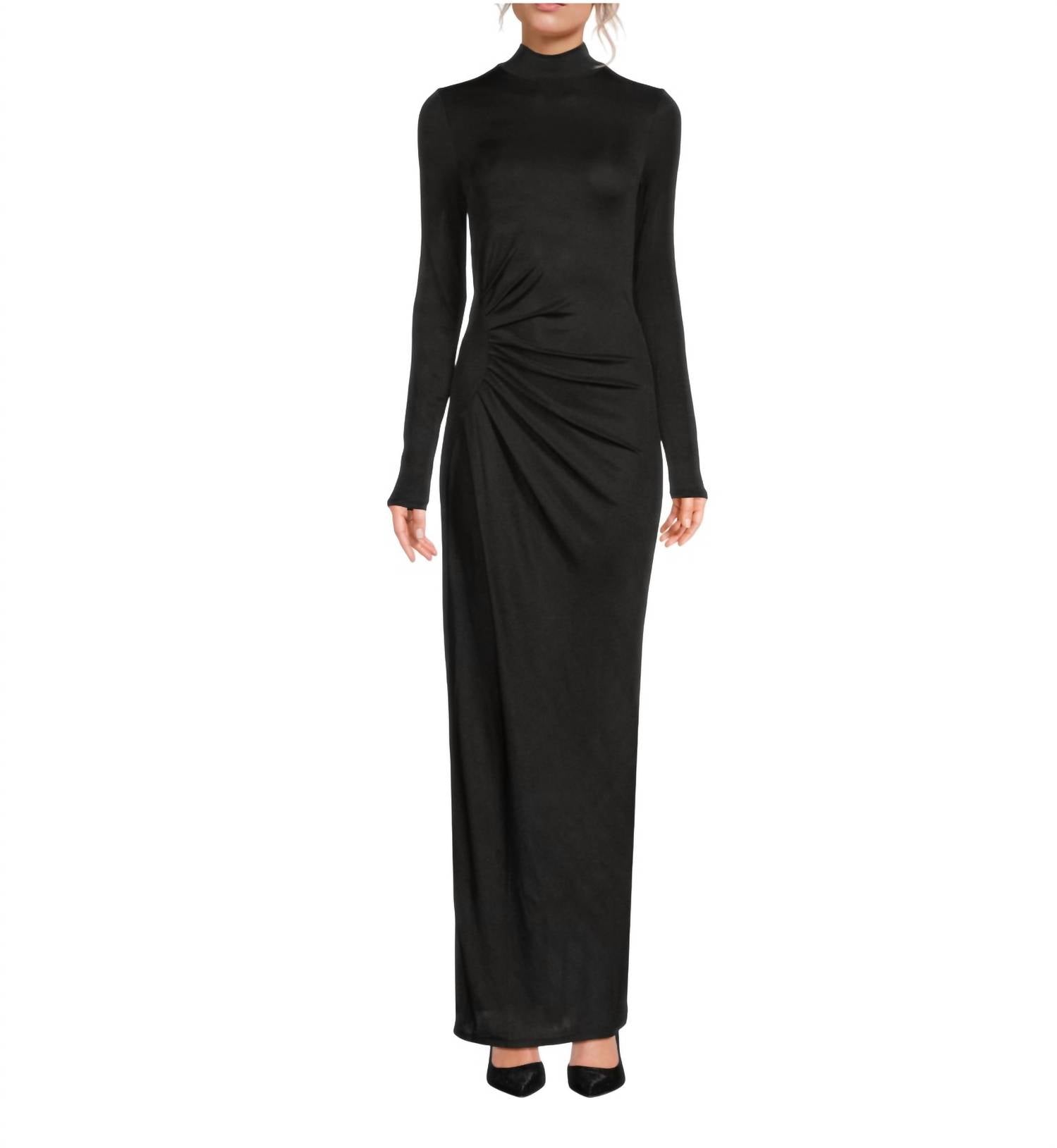Vestido largo con cuello alto color negro