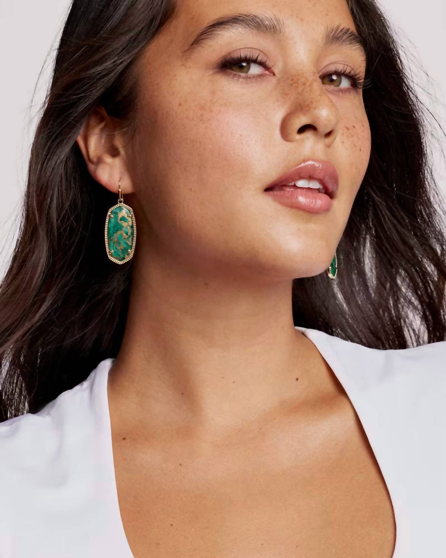 Aretes de mujer color verde