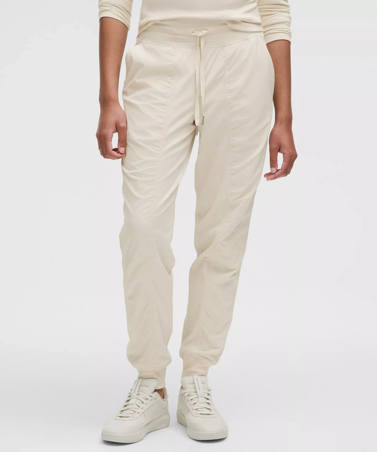 Pantalón deportivo de tiro medio