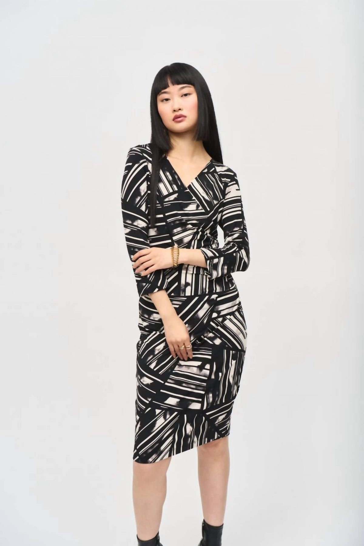 Vestido a rayas color negro