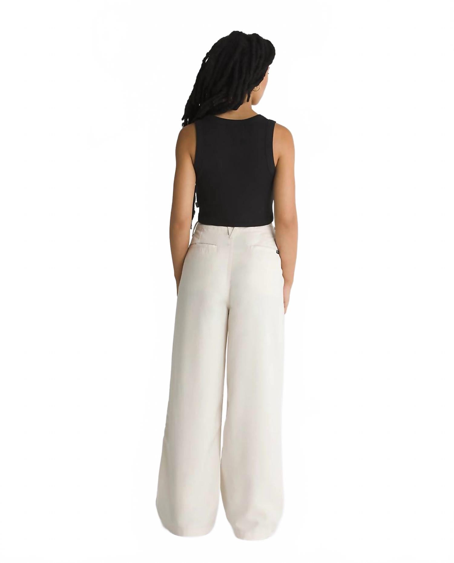 Pantalón con pliegues